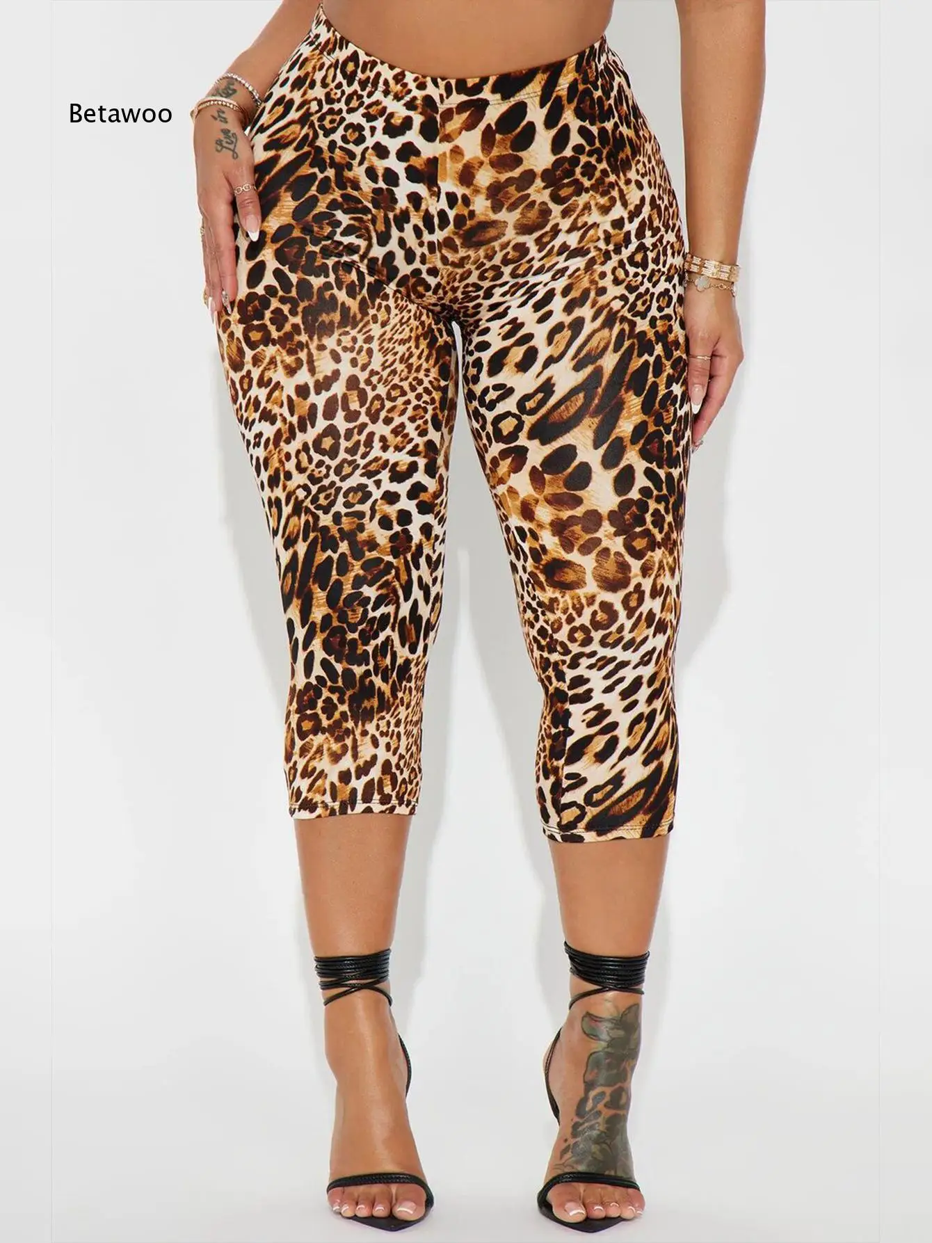 Women Stretch High Waist Cropped Leggings Leopard Print Slim Fit Capri Pants for Street Style Matching and Daily Wear