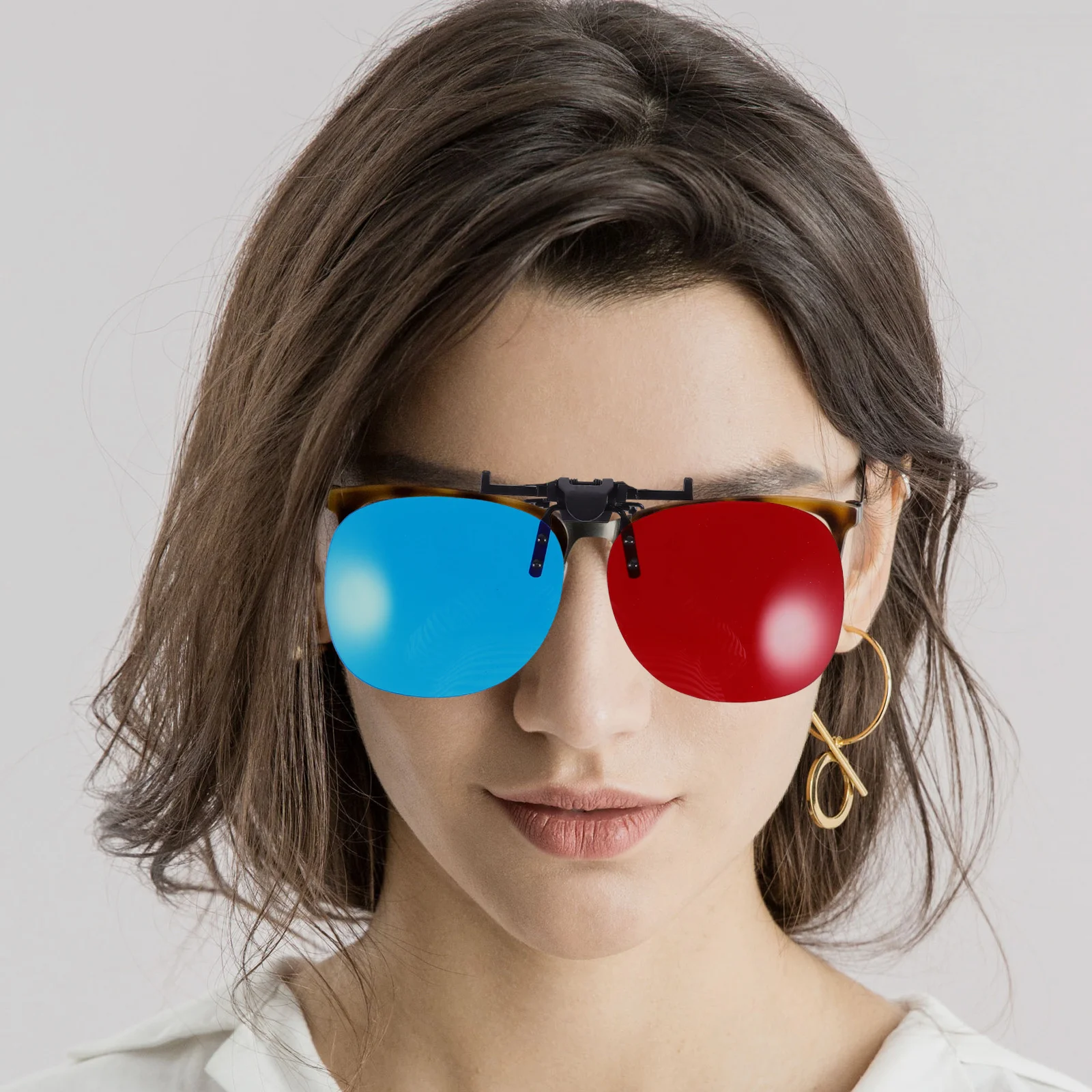 قطعتان من مشبك نظارات ثلاثية الأبعاد باللون الأحمر والأزرق متوافق مع نظارات عادية لقصر النظر، تصميم آمن غير قابل للانزلاق لتجربة الفيلم الغامرة #4