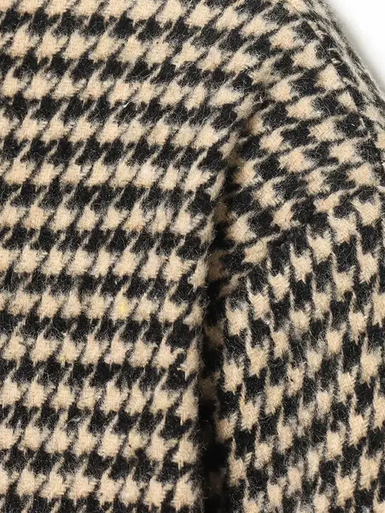 

HH Woman Early Spring Fashion Street Style Lapel Long Sleeves Zipper Pocket Decoration Bomber Jacket Female Casual Warm Coat