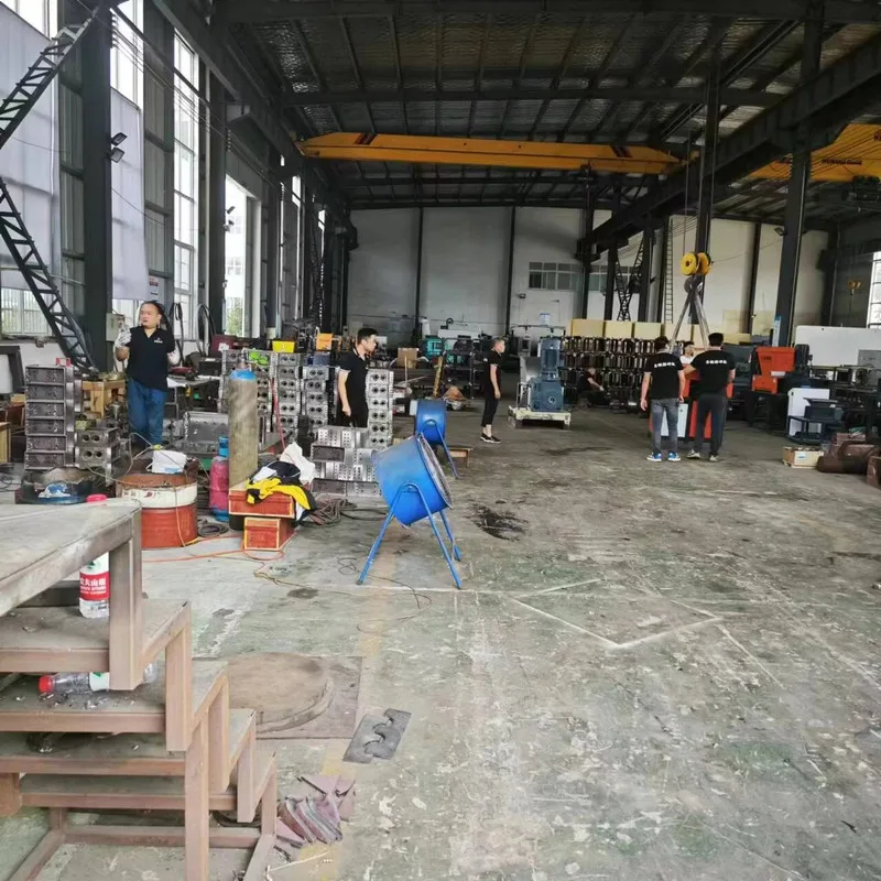 大型二軸式ヘビーデューティー紙タイヤプラスチック破砕金属家庭廃棄物シュレッダー販売中