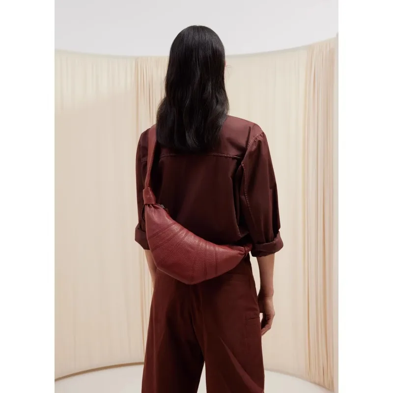 A textura de nicho pode ser elogiada para bolinhos, bolsas crossbody no peito, bolsas femininas retrô da moda