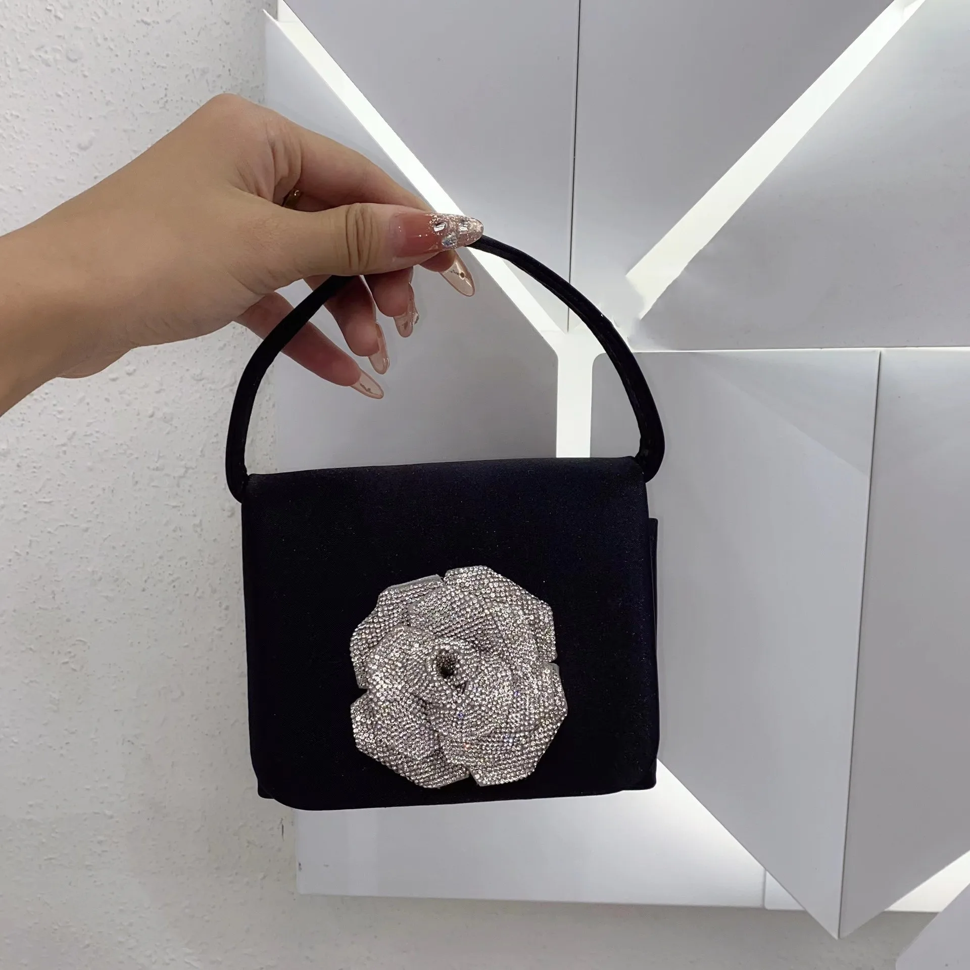 

Women Handbag Luxury flower Velvet Square Bag Crystal Rhinestones Diamond Evening Bag Wedding Party Clutch Purse Shoulder Crossb