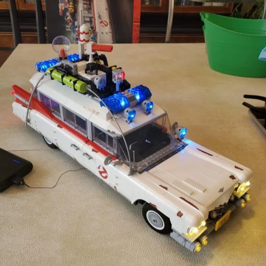 

2352 детали Конструктор GHOSTBUSTERS ECTO-1 10274: Креативная модель автомобиля, игрушка на Рождество и День рождения, для семейного декора и подарков