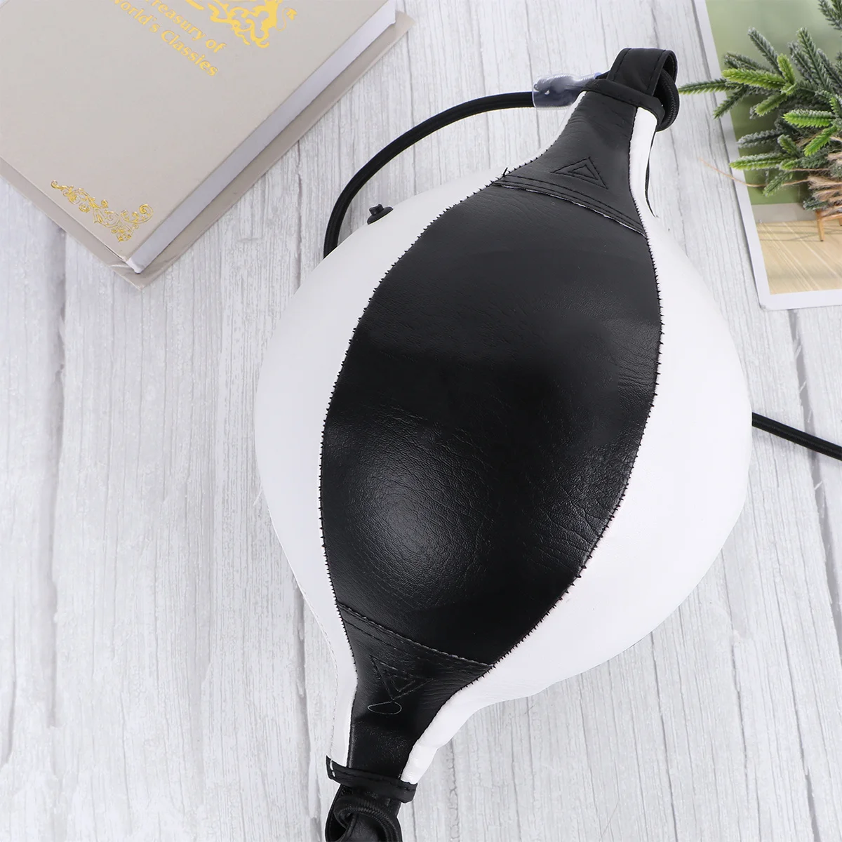 

1pc Hanging Boxing Ball Pear Shape Speed Bag For Home Gym Fitness Club Training Notch Pu Reinforced Seams Durable