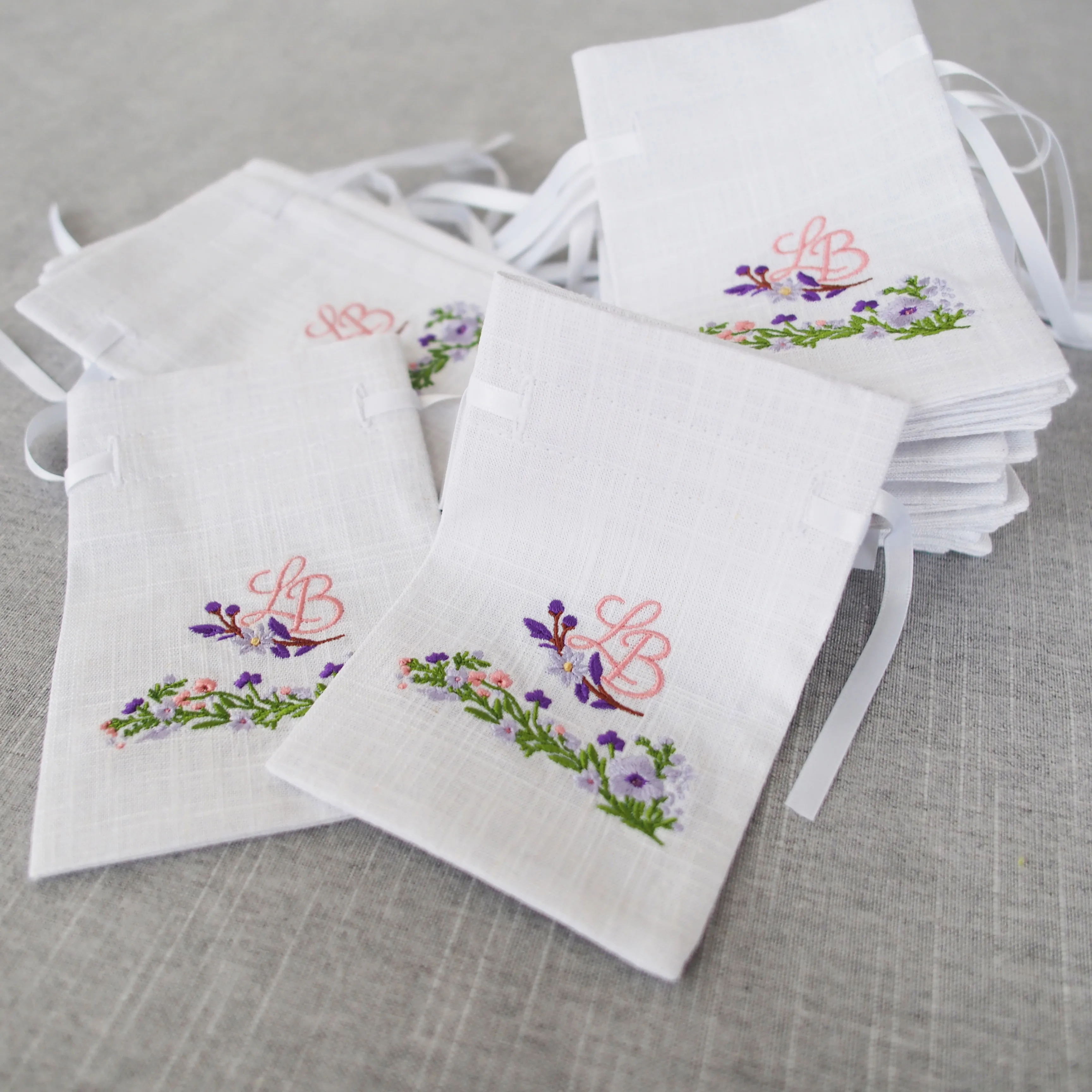 Bolsas de Doces Azuis Personalizadas Bordadas para Cerimônias de Casamento Judaicas, Podem Ser Personalizadas para uma Bolsa de Doces Elegante e Estilosa