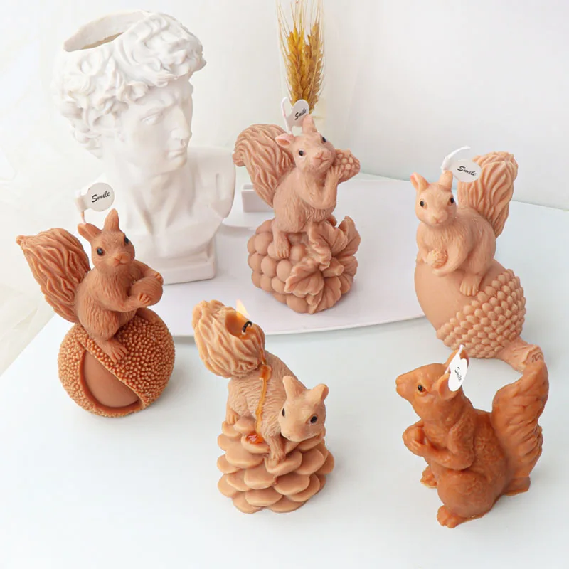 

3D Playful Squirrel Candle Silicone Mold Cute Squirrel Animal DIY Handmade Aromatherapy Candle Plaster Mould Craft Decor Gifts