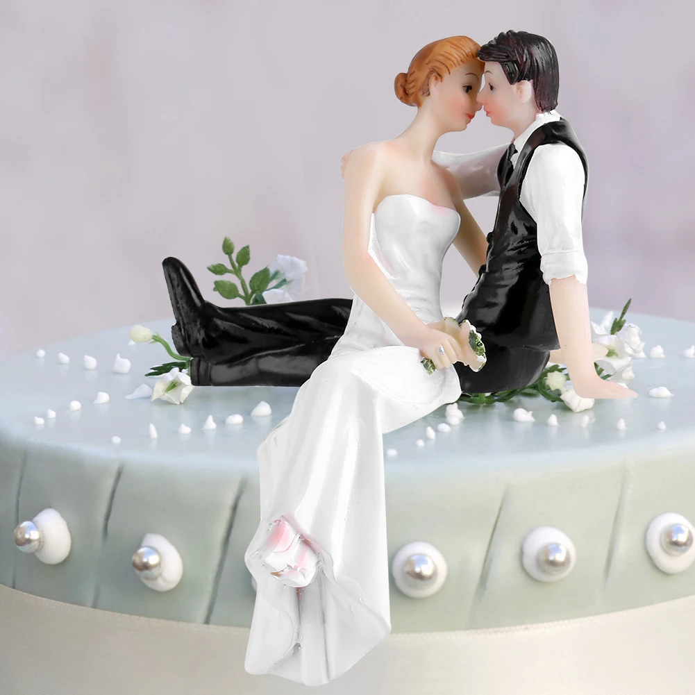 Wedding Romantic Bride And Groom Toppers Couple Figurine Marriage Funny Cake Toppers Dolls For Wedding Decoration