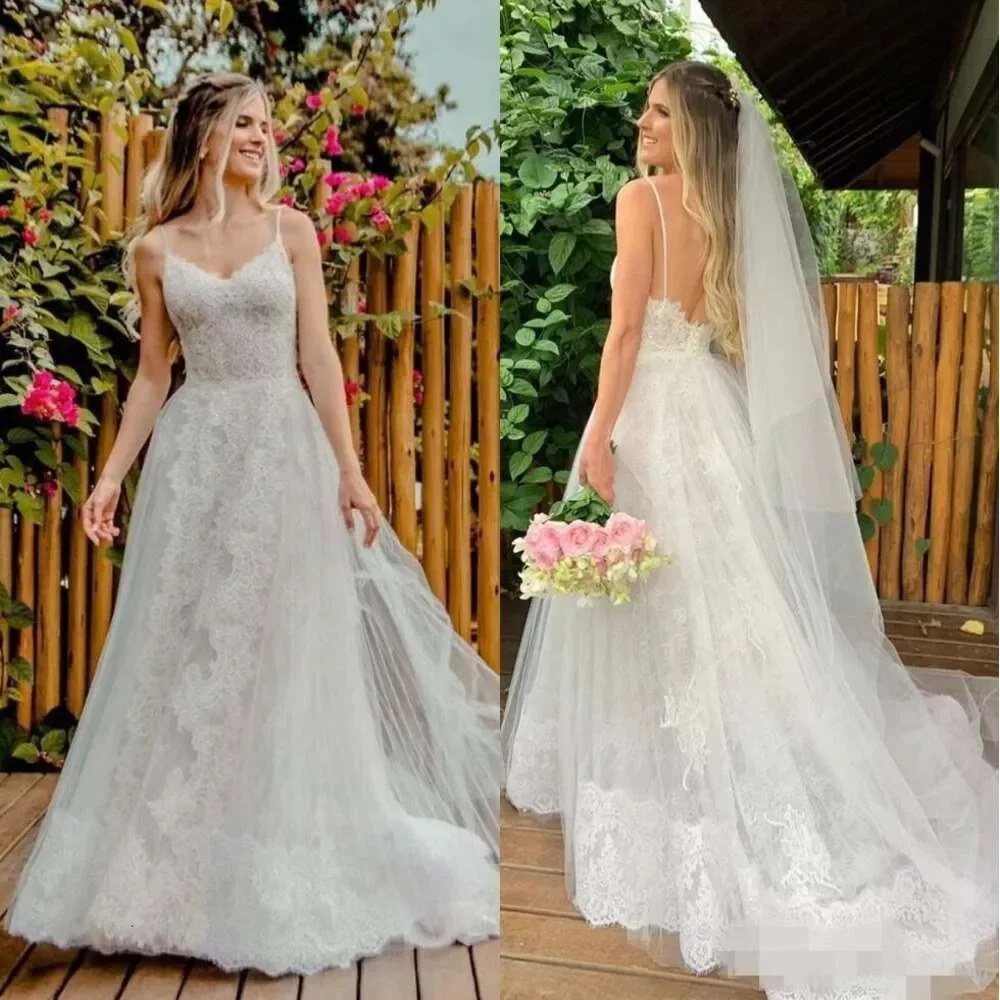 Stylish elegant wedding dress Sexy Italian halter Lace applique backless sweep train bridal dress plus size Vestido De Novia