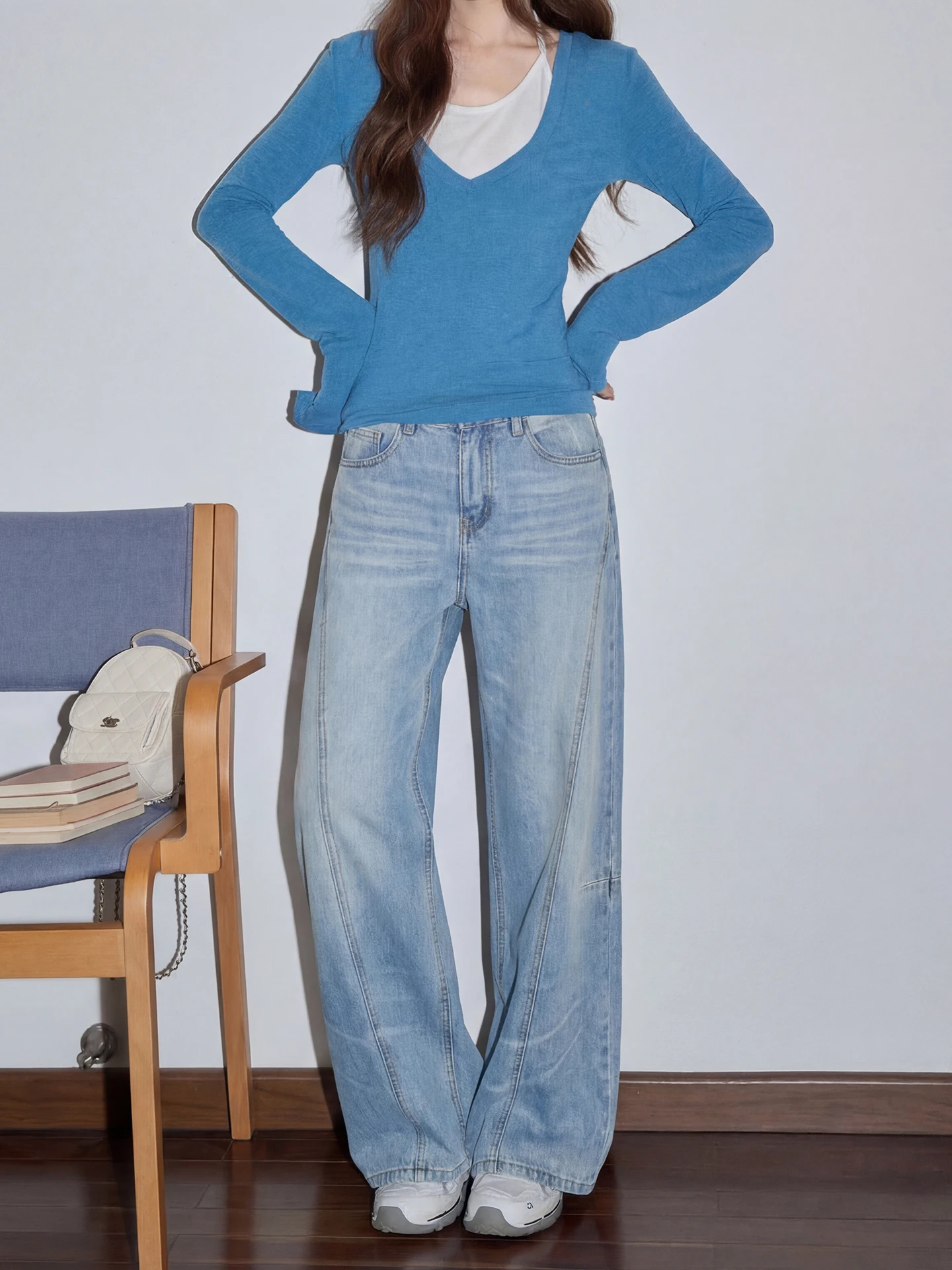 

American Style Wide Leg Jeans Women's Summer New Design Loose Drapey Knife Denim Pants High Waist Button Closure