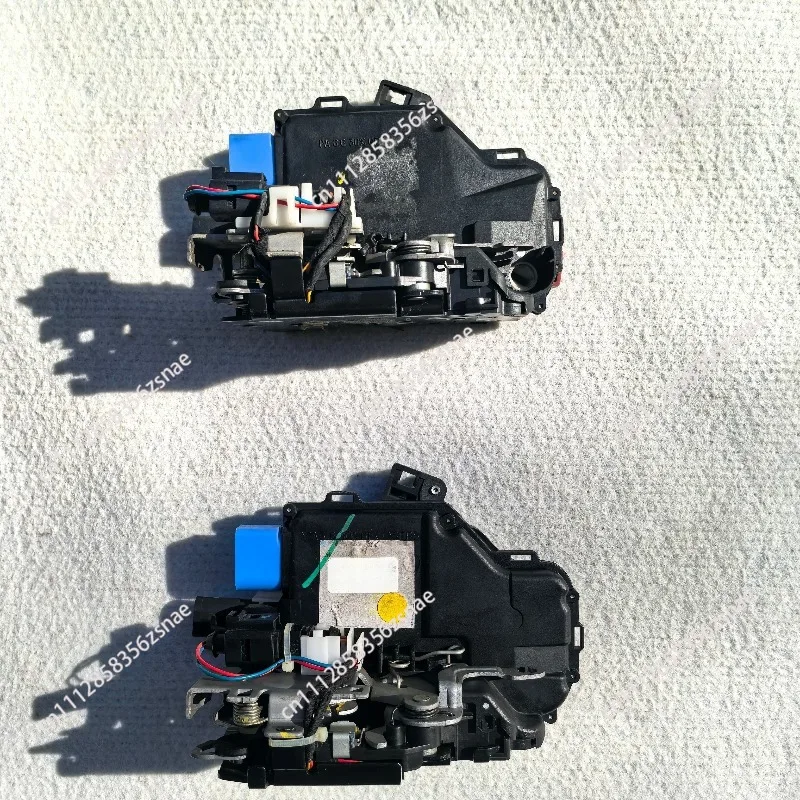 Second-hand car dismantling parts are for Bentley car door block lock machine Phaeton car door self-priming lock block
