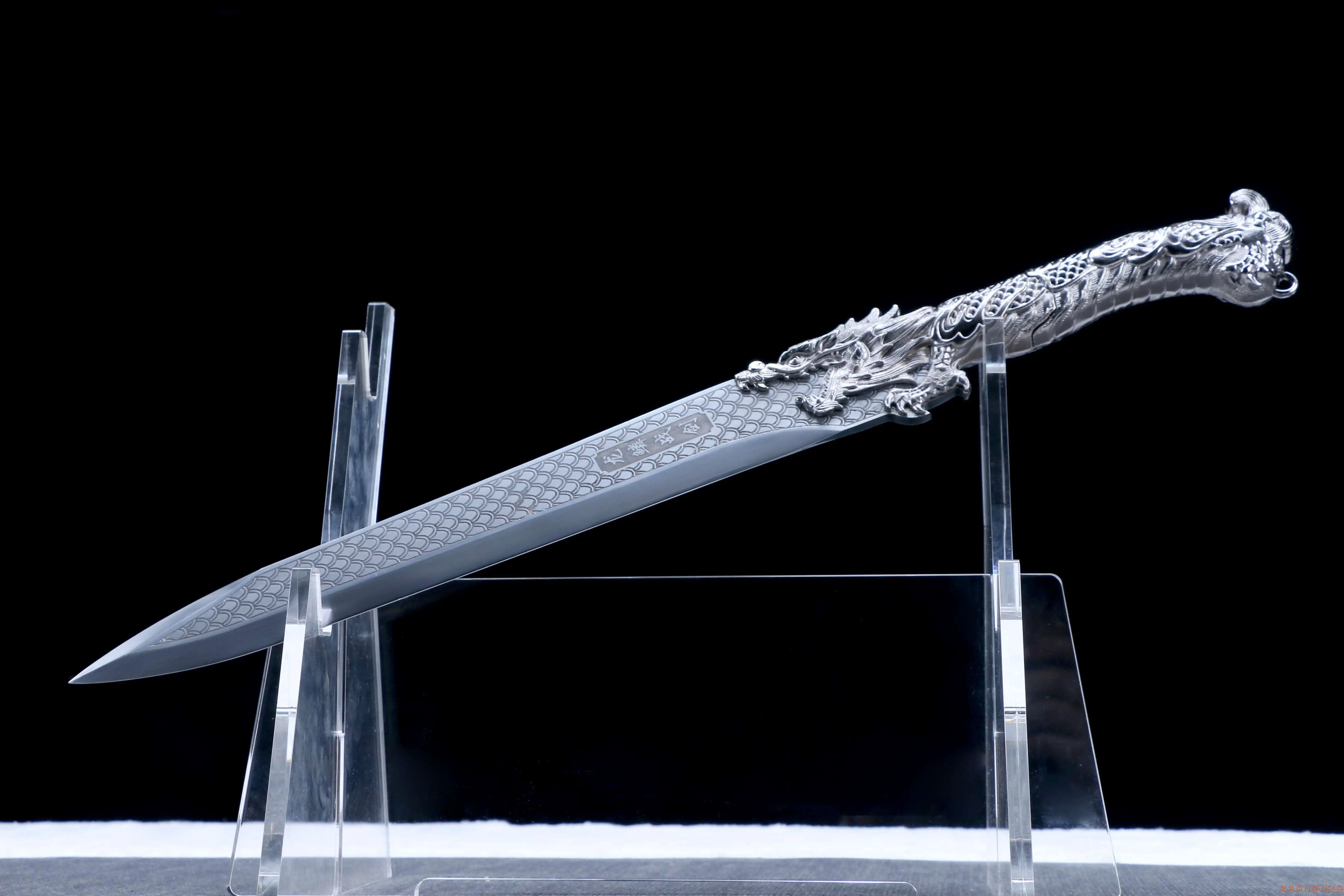 

53 cm Medieval Dragon Scale Crimson Flame Sword katana full tang True Steel Templar Knight Samurai Sword Battle Preparation Ninj