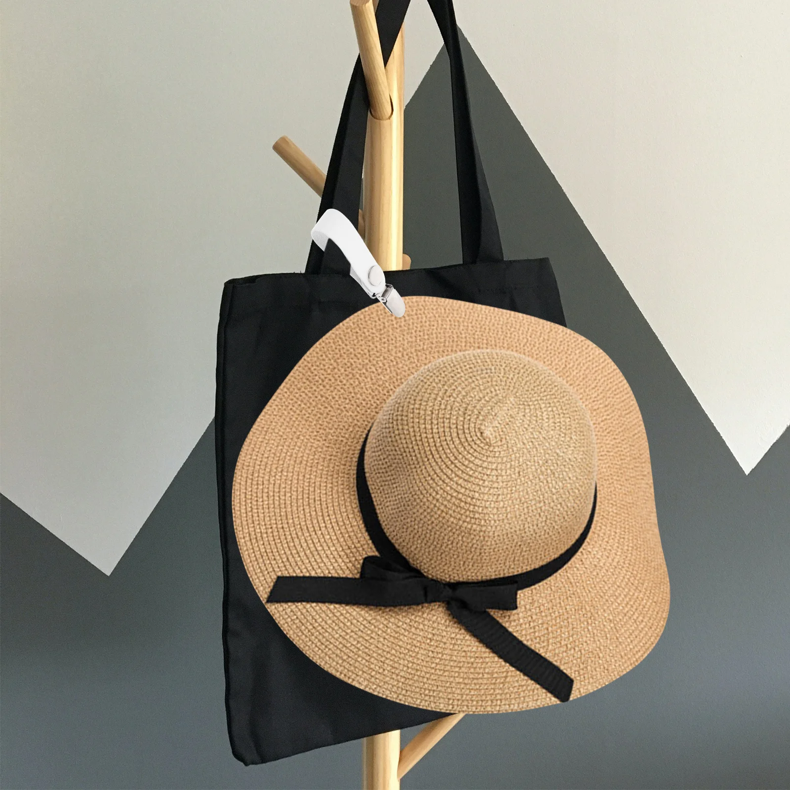 

2Pcs Hat Clip Travel PU Metal Portable Lightweight Multipurpose Clip for Backpack Bag Hat Holder Travel Gadgets for Men