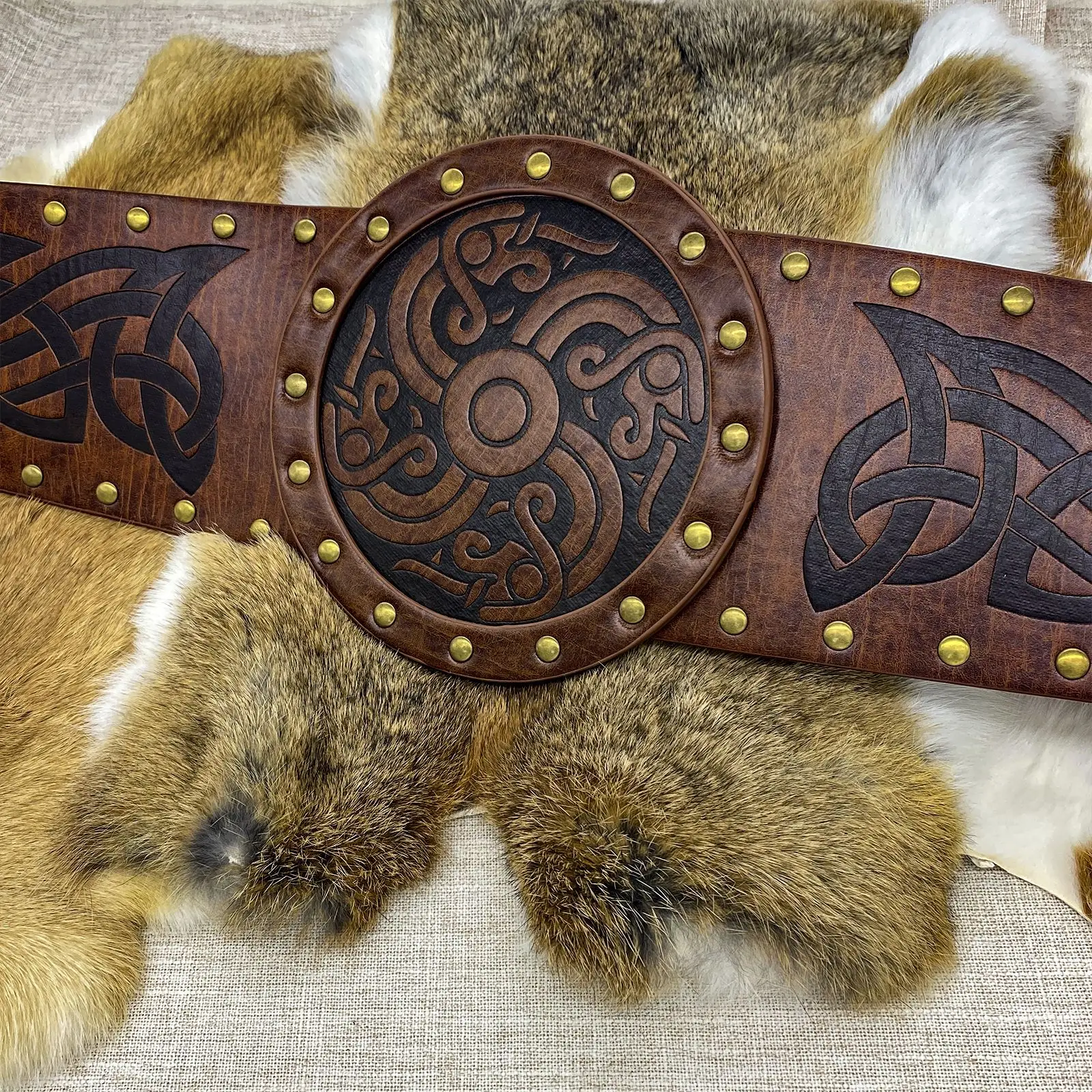 Nordic Viking-style Embossed Wide Leather Belt European Medieval Vintage Waistband Knight Rivet Leather Belt Accessories