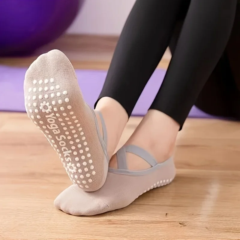 6 أزواج من جوارب اليوغا، جوارب رياضية للياقة البدنية لاصقة مضادة للانزلاق مع أشرطة متقاطعة، مناسبة لأعمدة الباليه البيلاتيس