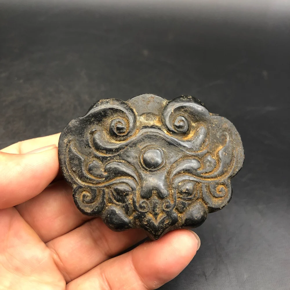 Old Jade Carved Cloud-Headed Beast Pendant Retro Black Patina Ancient Tribal Totem Amulet Necklace Ornament Home Decor Artifact