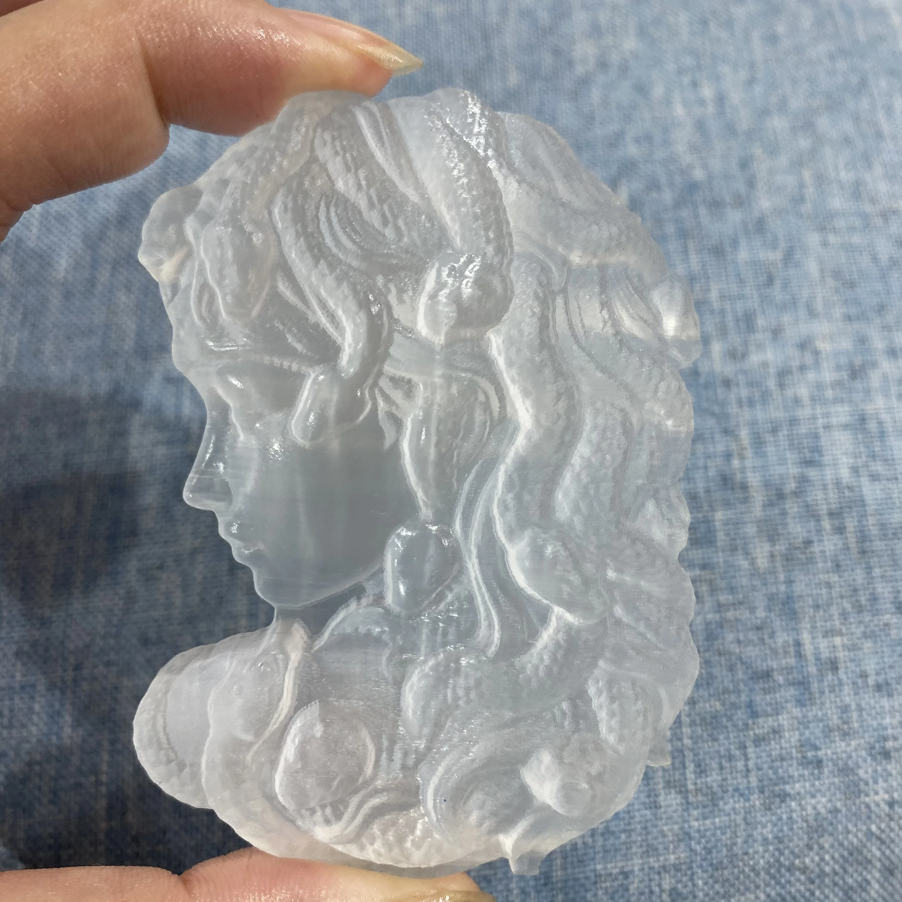 1PC Natural Selenite White Gemstone Medusa Figurine Hand Carving Healing Stone Clear Gypsum Mineral Quartz Home Decor