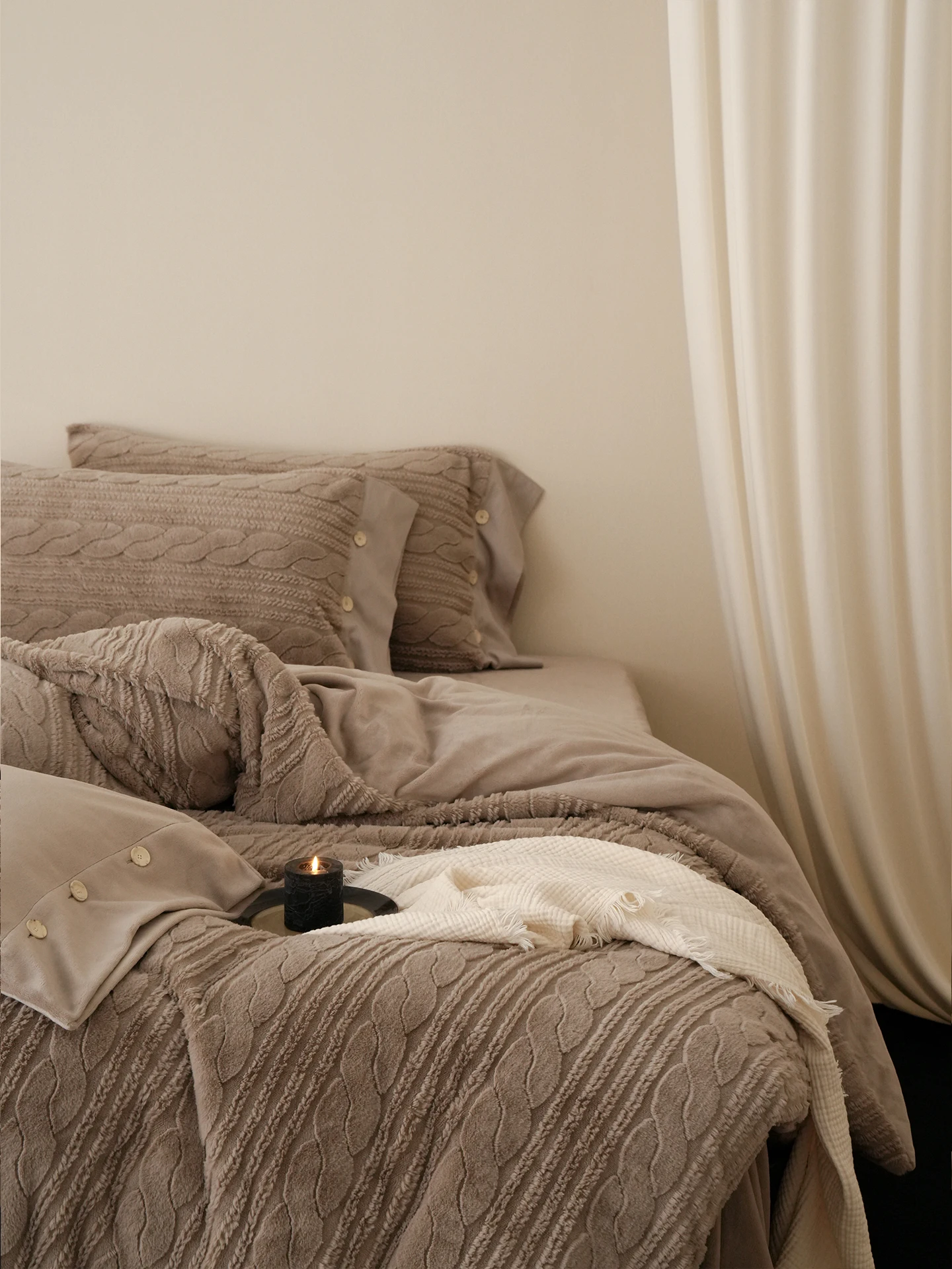 Warm Cream Style Winter Bedding Set 350g High Grammage Rabbit Velvet Milk Velvet Quilt Cover Sheet Pillowcase Carving Pattern