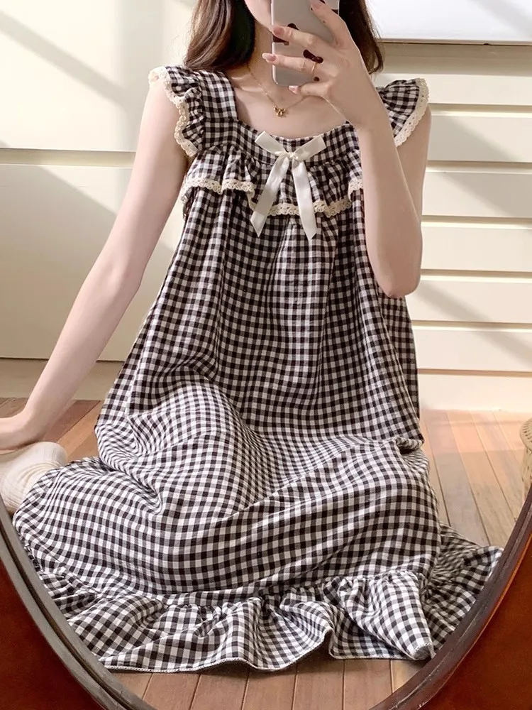 女性の夏の寝間着 クラウドコットンチェック柄ホーム服 胸パッド付き 小さなフライングスリーブナイトガウン ブラックホワイトギンガムチェック 1