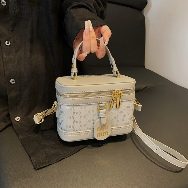 

Stylish Solid Color Crossbody Bag Luxury Minimalist Design For Women Large Capacity Tote Handbag