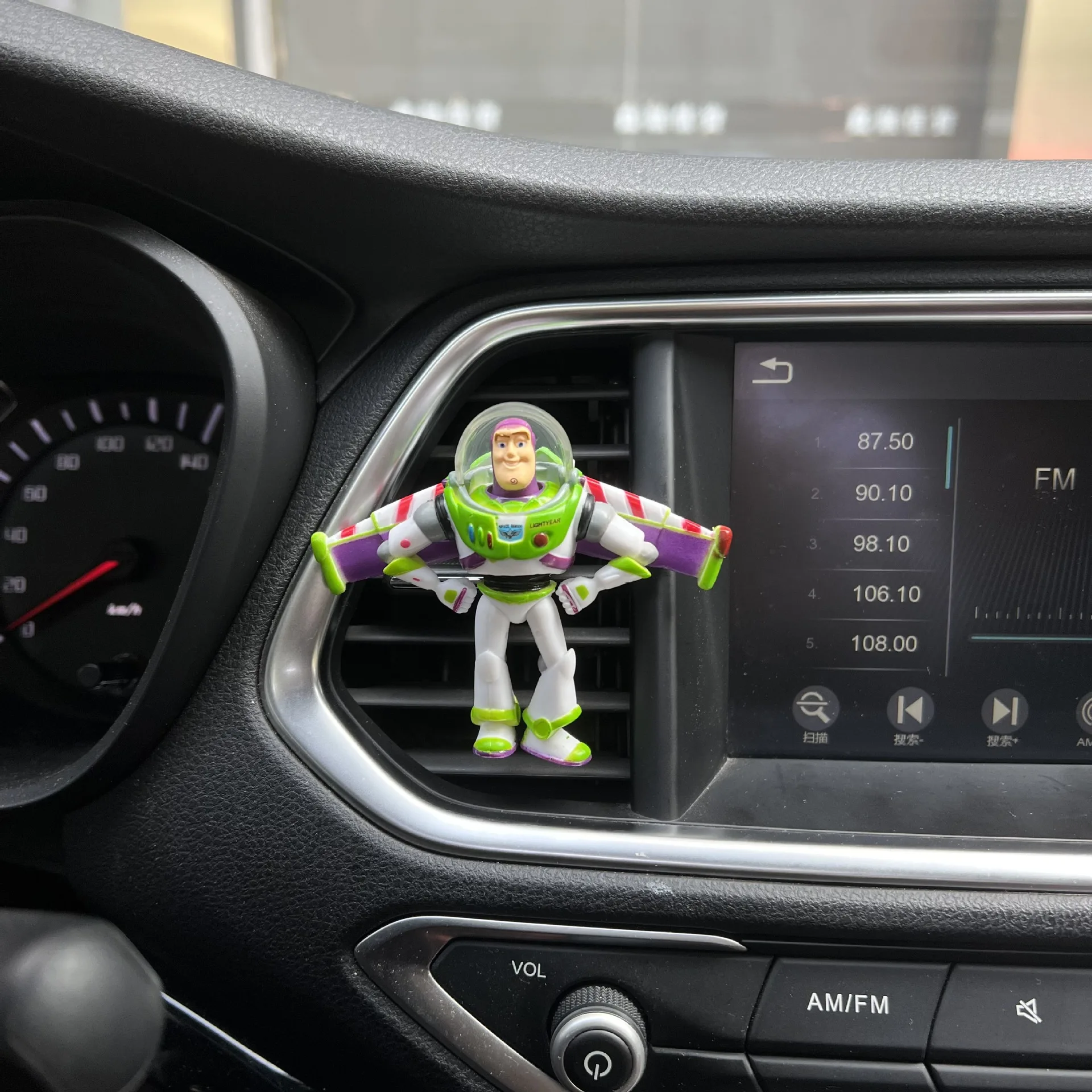 Car Aromatherapy Toy Story Buzz Lightyear Interior Decoration Automobile Air Conditioning Outlet Decoration Pendant Toy Figures