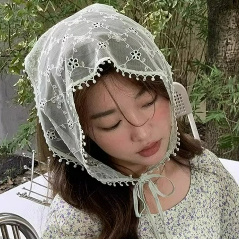 

New Summer Triangular Scarf Lace Floral Vintage Elegant Headwrap Trendy Bandana Vacation Travel Photo Scarf Headband Accessories