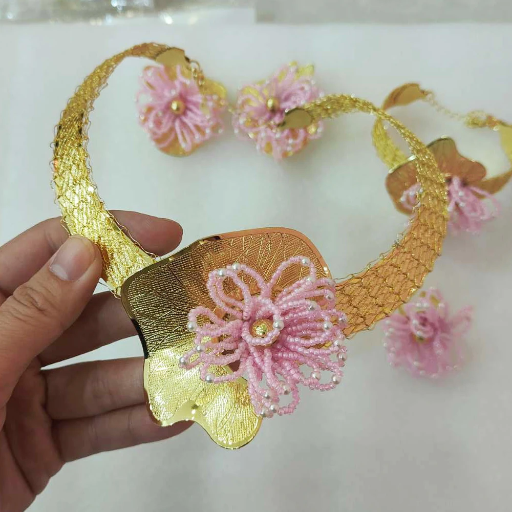 Trend Dubai Gold-Plated Jewelry Set Lady Elegant Women African Necklace Hollow leaf Pink Bud Design Jewelry Bohemian Jewellry