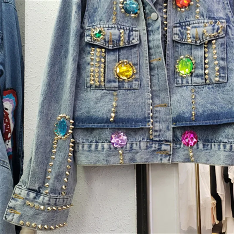 Mehrfarbige Diamanten Niet Große Tasche Denim Jacke Frauen Lose Kurze Casual Cowboy Outwear Streetwear Koreanische Jeans Jacke Weibliche