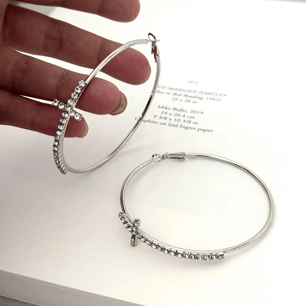 Round Earrings With Rhinestone Inlay European Personality Element Earrings Light Luxury Design Women's Accessories
