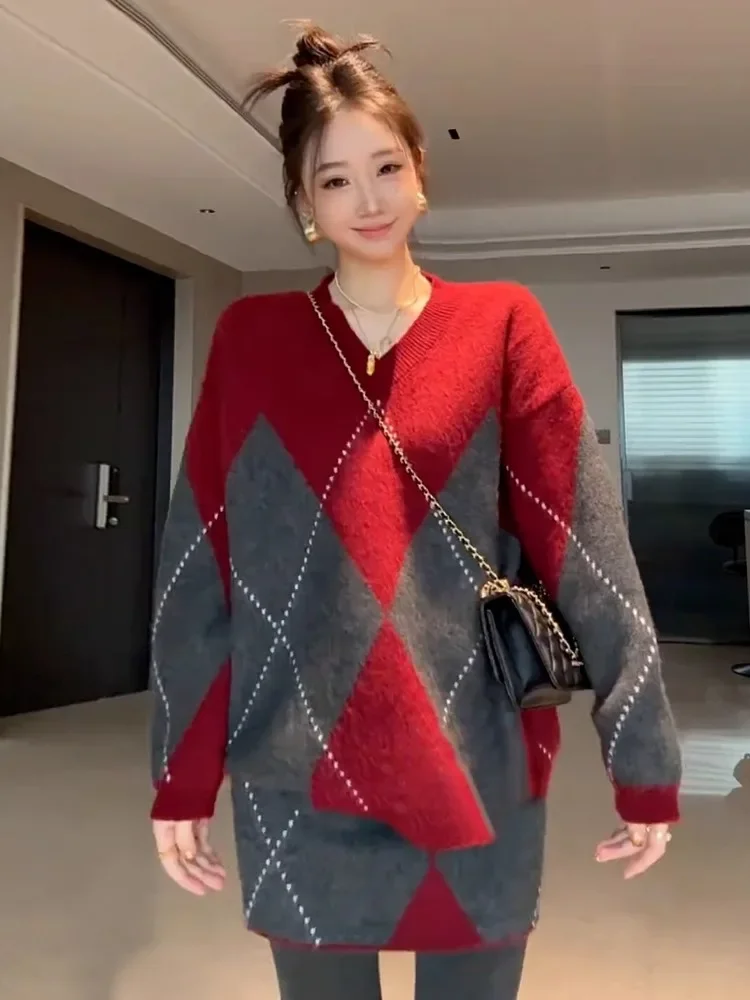 

Высококачественные теплые вязаные костюмы из двух предметов, женские свободные пуловеры с v-образным вырезом + узкая юбка с эластичной резинкой на талии, красные клетчатые зимние женские комплекты