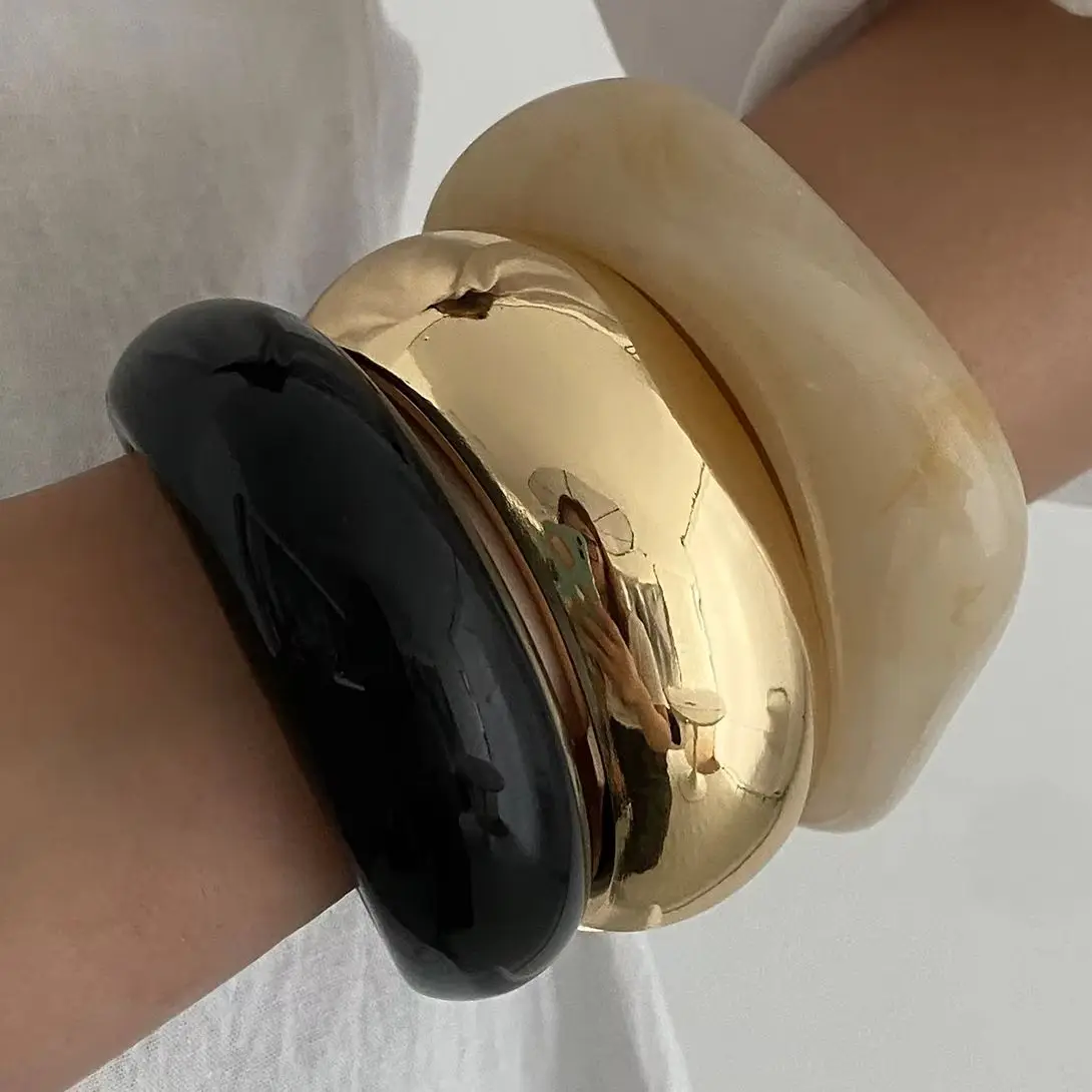 Ingemark 3 Stile Vintage Unregelmäßige Harz Breite Armreifen Frauen Trend Punk Elliptische Gebogene Oberfläche Metall Frühling Armbänder Schmuck