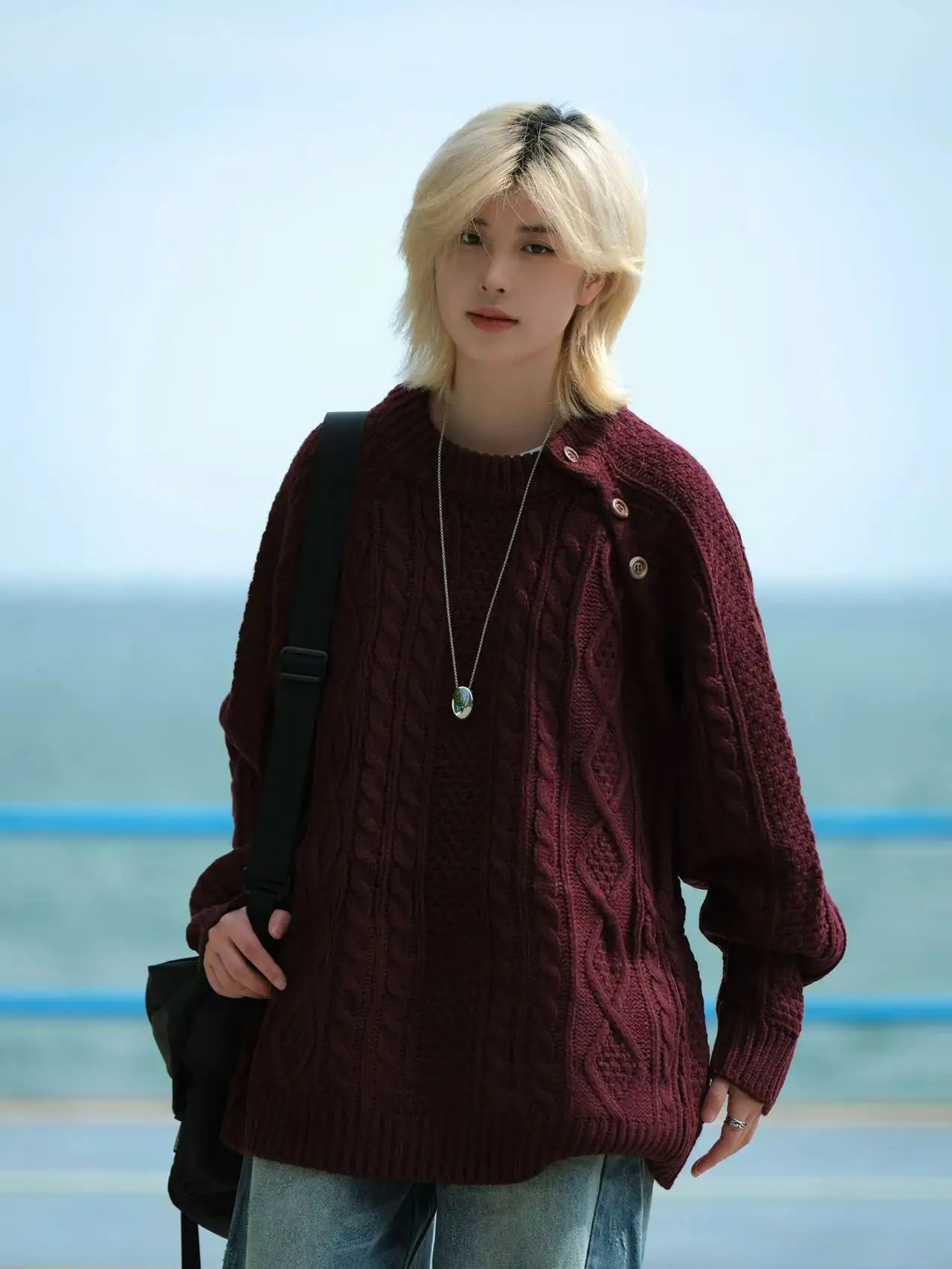 

Свободный вязаный свитер на осень-зиму в японском стиле, с круглым вырезом, на пуговицах, из крученой пряжи, для мужчин и женщин, повседневный, цвет «пьяный красный», трикотаж