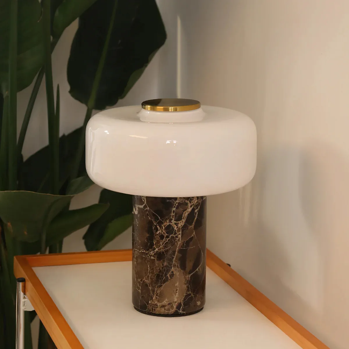 Modern Minimalist Luxury Glass Lampshade Marble Base High-End Desk Lamp for Bedroom Bedside Study