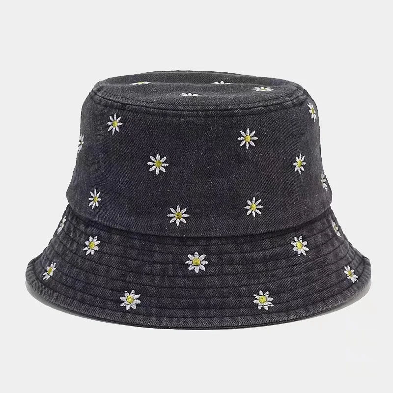 Little Daisy Embroidered Fisherman Hat for Women in Spring and Summer Fashion Versatile Sunshade and Sunscreen Show Small Face