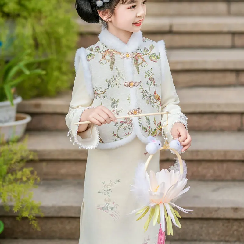 Winter Autumn Girls Beige Chi-pao Dress Fleece Mandarin Collar Beaded Cuff Hem Design Embroidery Qipao Robe Kids Cheongsam Hanfu