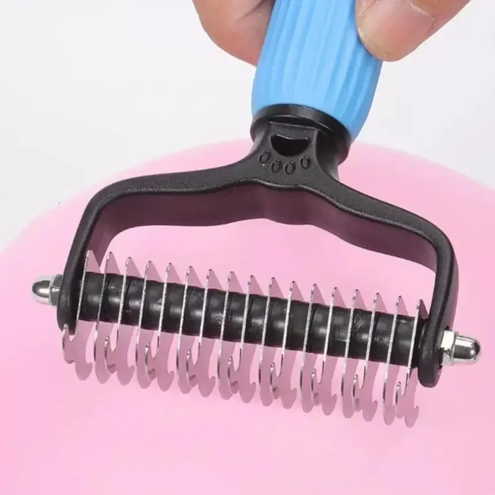 Comfortable Grip Grooming Comb