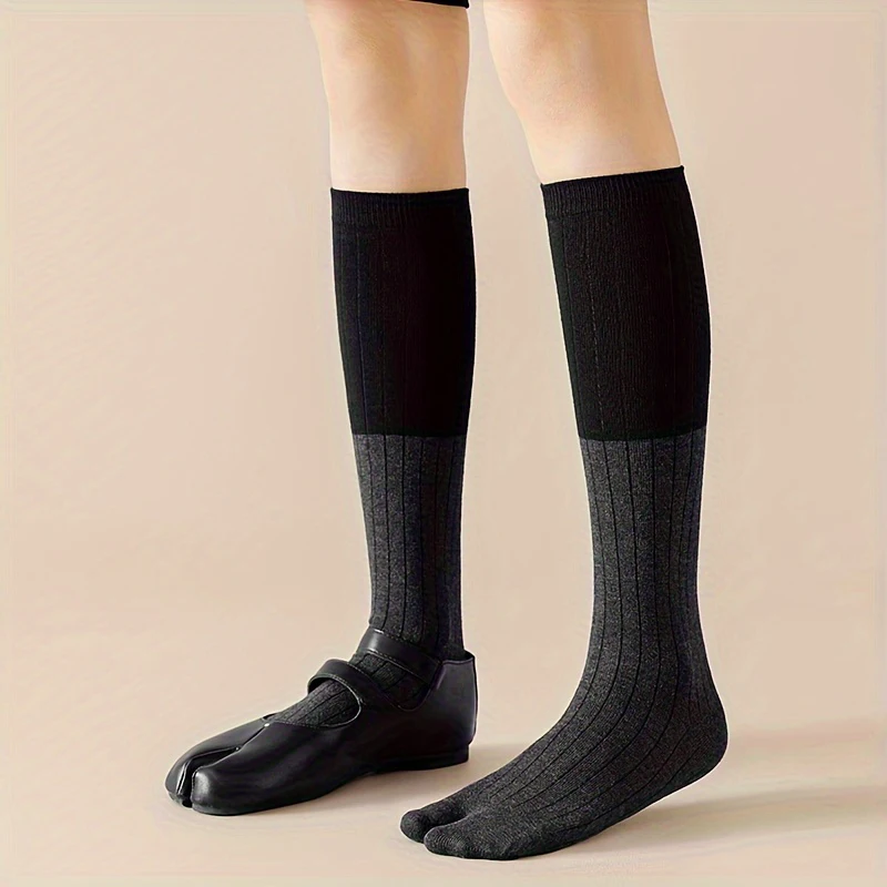2Pairs Women Tabi Socks Comfortable Breathable High Quality Long Stocking Black and Gray Spliced Long Sock Two-Toe Thumb Toe Sox