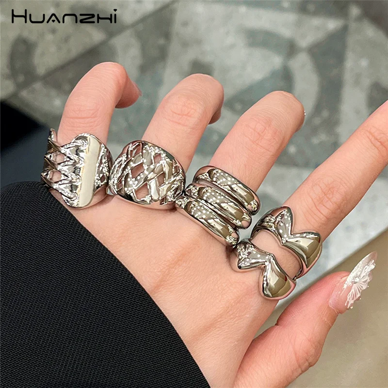 HUANZHI Vintage Çok Katmanlı Hollow Gümüş Renk Metal Geniş Yüzük Punk Hiphop Tıknaz Charms Parti Takı Kadınlar için 2025 Yeni