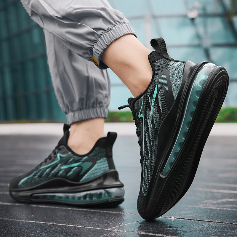 

Men's Oversized Round-toed Thick-soled Color-blocking Breathable Mesh Height-increasing Lace-up Outdoor Sports Running Shoes