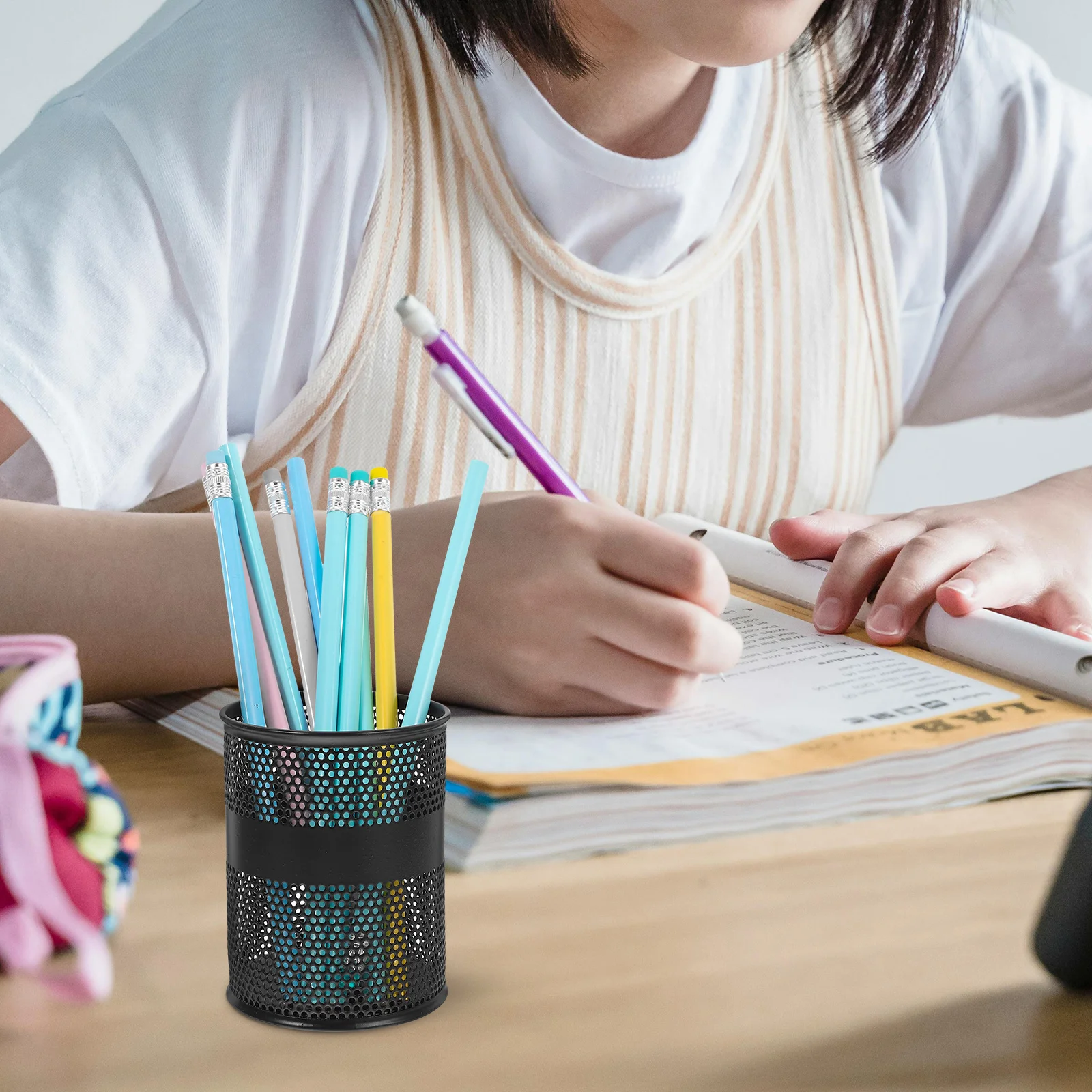 

Metal Mesh Pen Container Versatile Desktop Organizer Smooth No Burrs Sturdy Base Office Study Room Pencil Cup