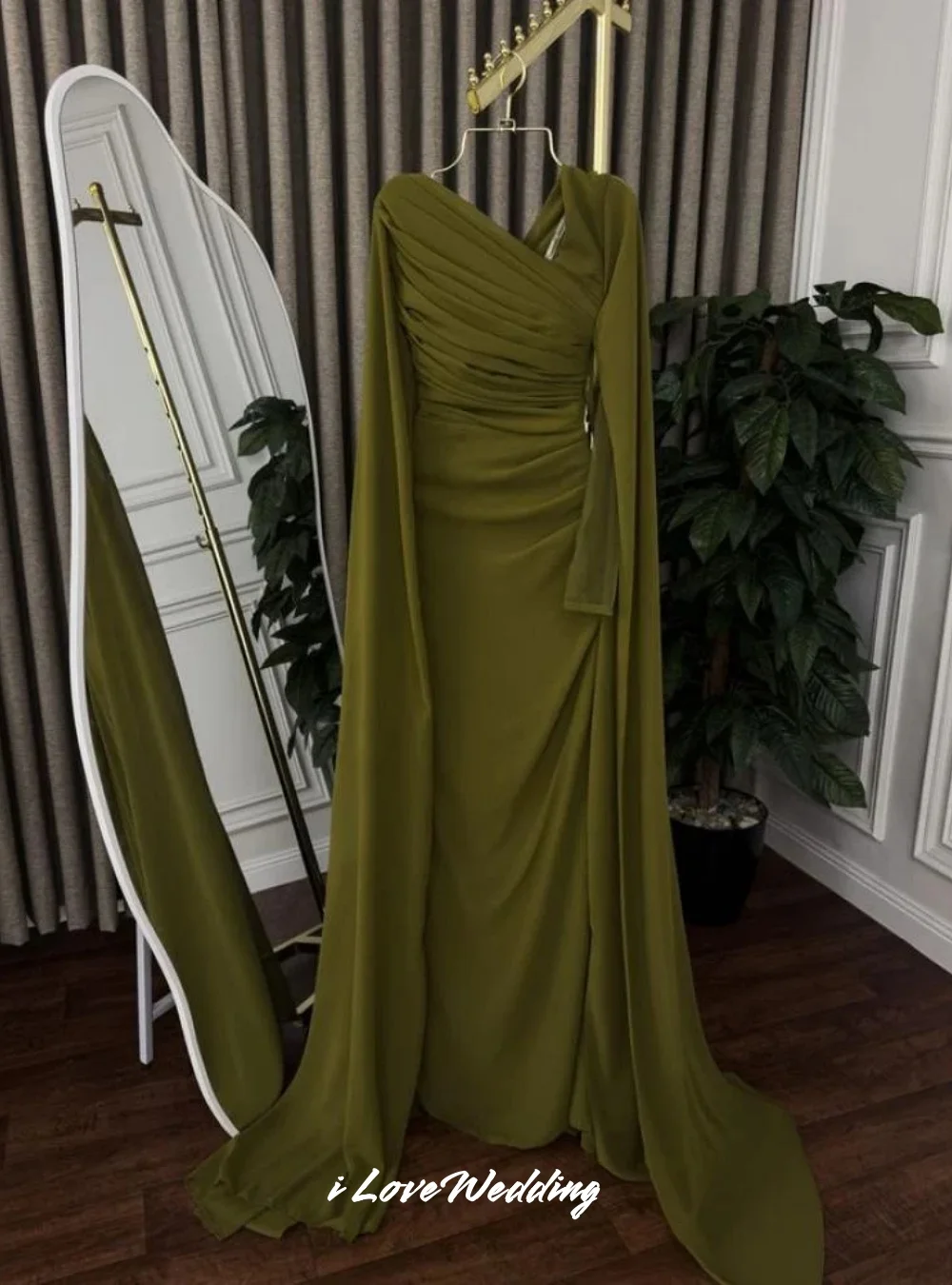 Abiti da sera verdi 2025 Chiffon a maniche lunghe a pieghe Sirena pavimento-lunghezza Arabia Abito da ballo Abito da ospite di nozze Personalizzato