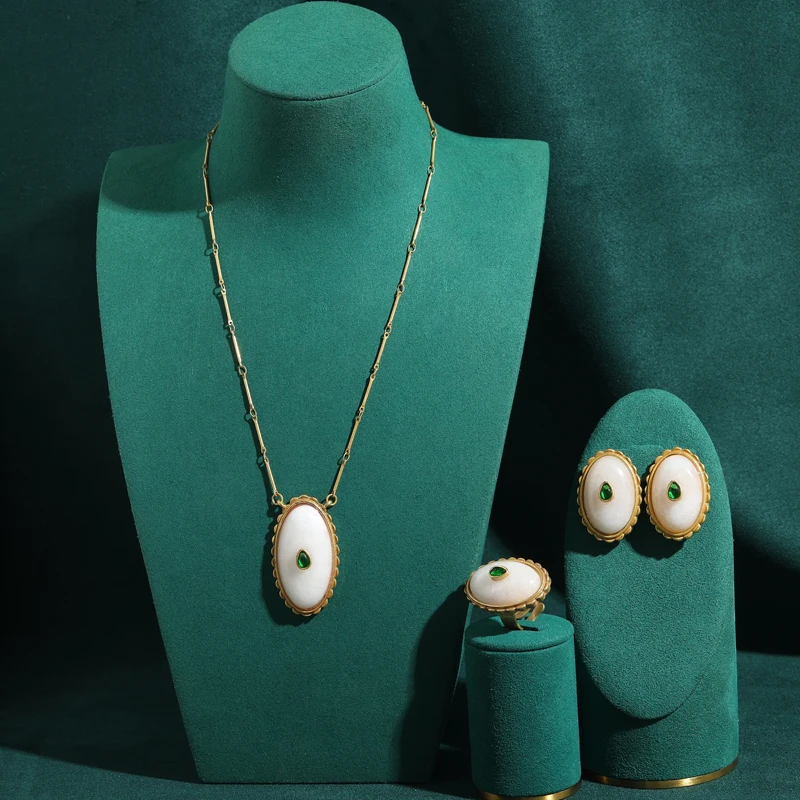 

Vintage Oval Jade White Gold Color Jewelry Sets Green Glass Pendent Necklaces Luxury Stud Earrings And Rings Banquet Accessories