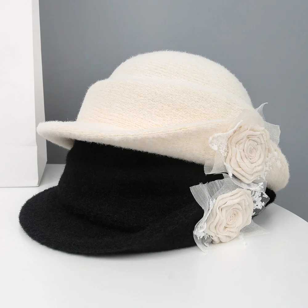 أزياء الأزهار هيبورن نمط توبر قبعة الدانتيل الصوفية السوداء محبوك قبعة مسطحة أعلى المتضخم النساء صياد قبعة الكنيسة