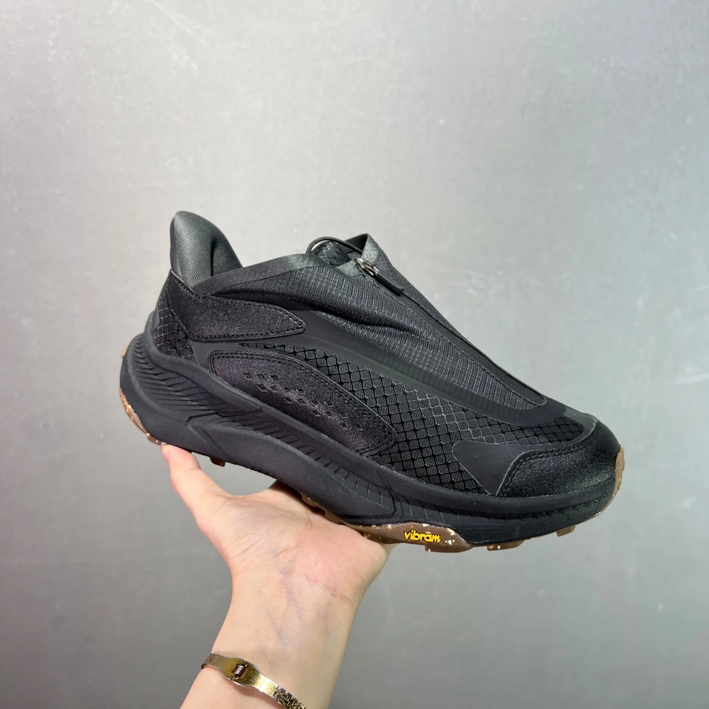 

Зимняя уличная прогулочная повседневная обувь. Удобные и универсальные кроссовки. Спортивная обувь унисекс. Прогулочная повседневная обувь.