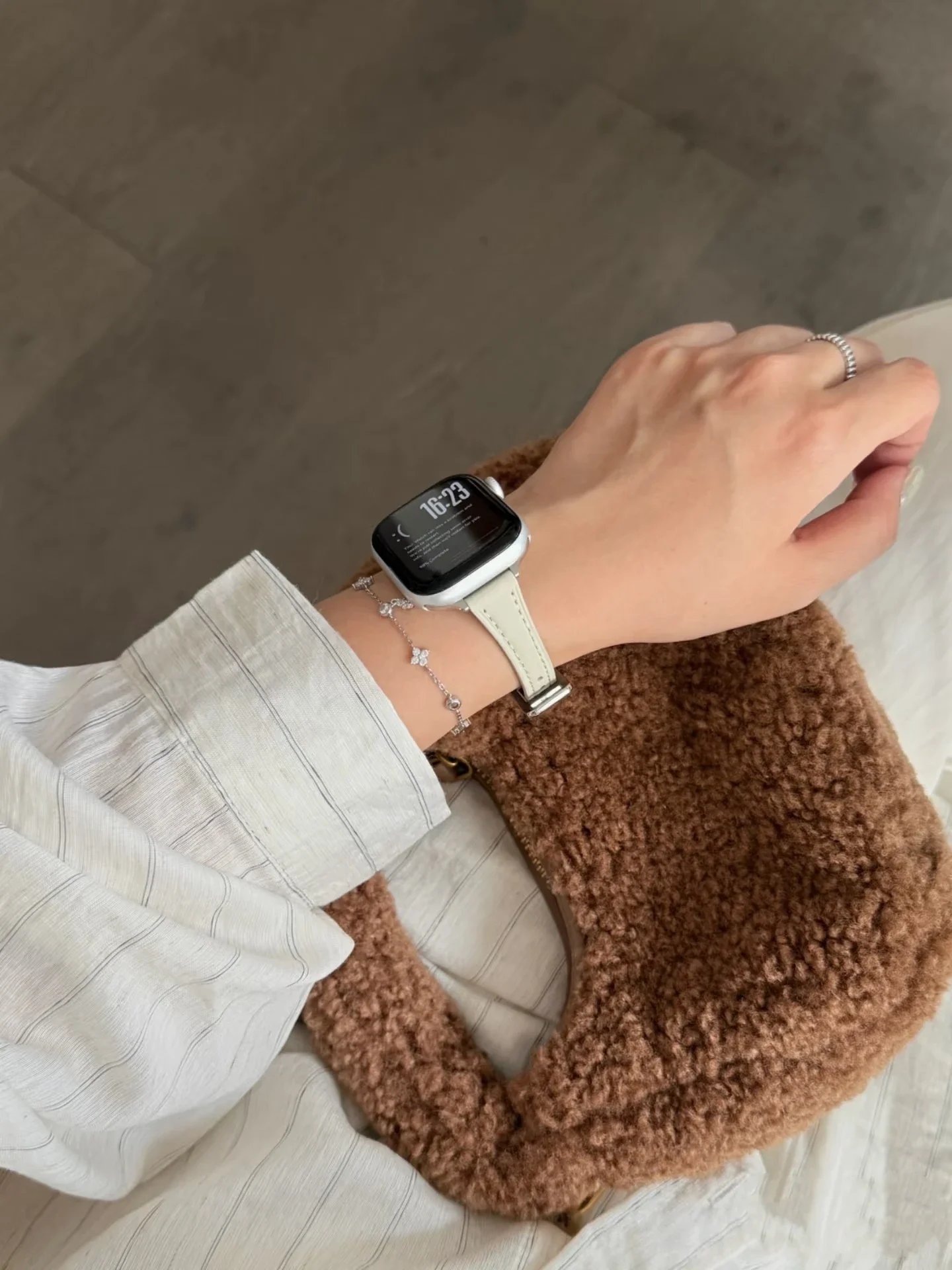 حلقة جلدية ممتازة لسوار ساعة أبل سلسلة نسائية رفيعة الترا 11/10/9/8/7/6/5/4/3 38 مللي متر 40 مللي متر 41 مللي متر 42 مللي متر 44 مللي متر 45 مللي متر 46 مللي متر حزام