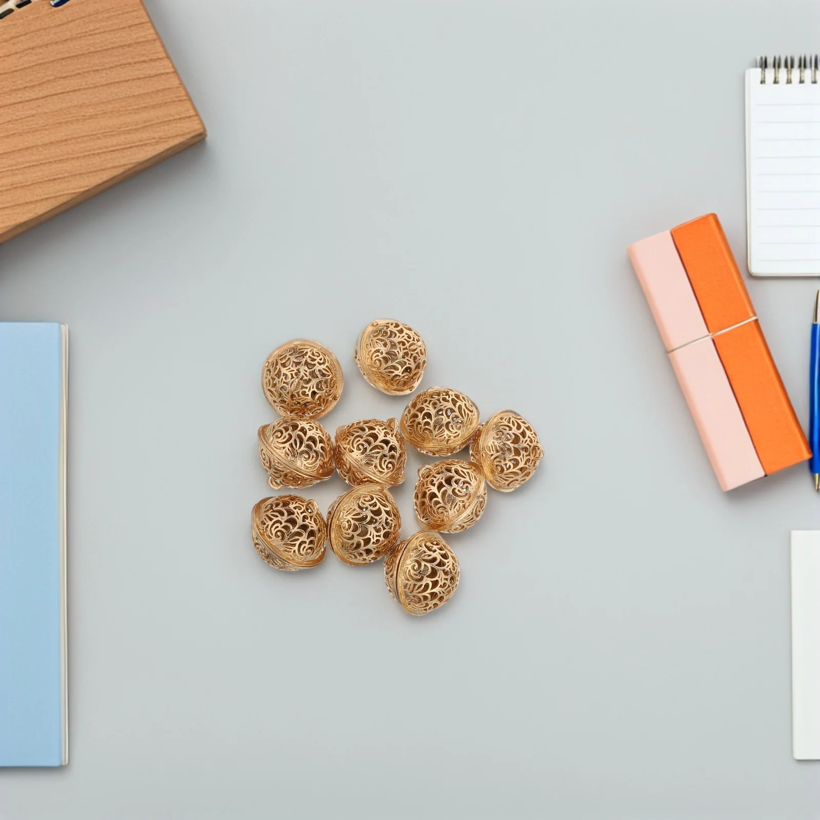 

10Pcs Hollow Bell Balls 1 Inch Electroplated Gold Tone Bells for Pet Collar Accessories Dog Training Doorbells Housebreaking