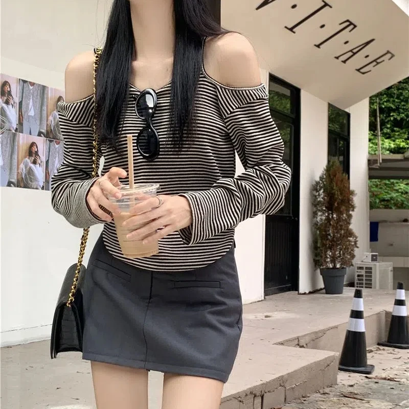 Korean Striped Off Shoulder Slim Short T Shirts Spring Autumn Long Sleeve Fashion All-match Tops Vintage Casual Women Clothing