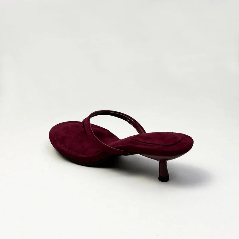 Modische runde Zehenpartie, rutschfeste Damen-Slipper mit dünnem Absatz, Flip-Flops, Sandalen, Pumps, bequeme Damen-Slipper mit Absatz. – Detail 13