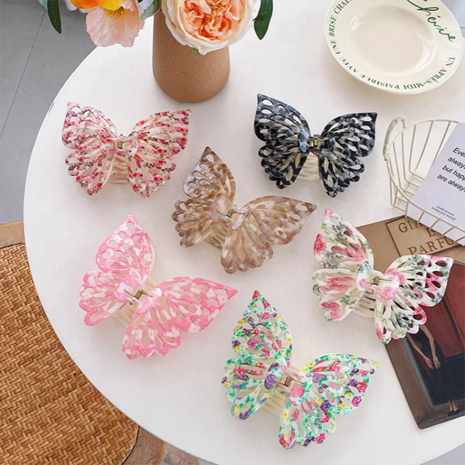 Summer Butterfly Hair Claw Clips for Women Girls Geometric Hair claw Back Head Grab Clips Barrettes Fashion Hair Accessories