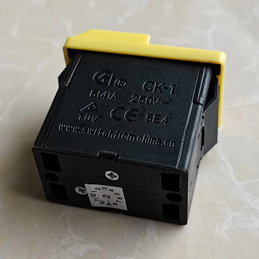 다양한 산업 설비용 CK-1 방수 전자기 푸시 버튼 스위치 6(4)A 250VAC 5E4 TUV CE CK1