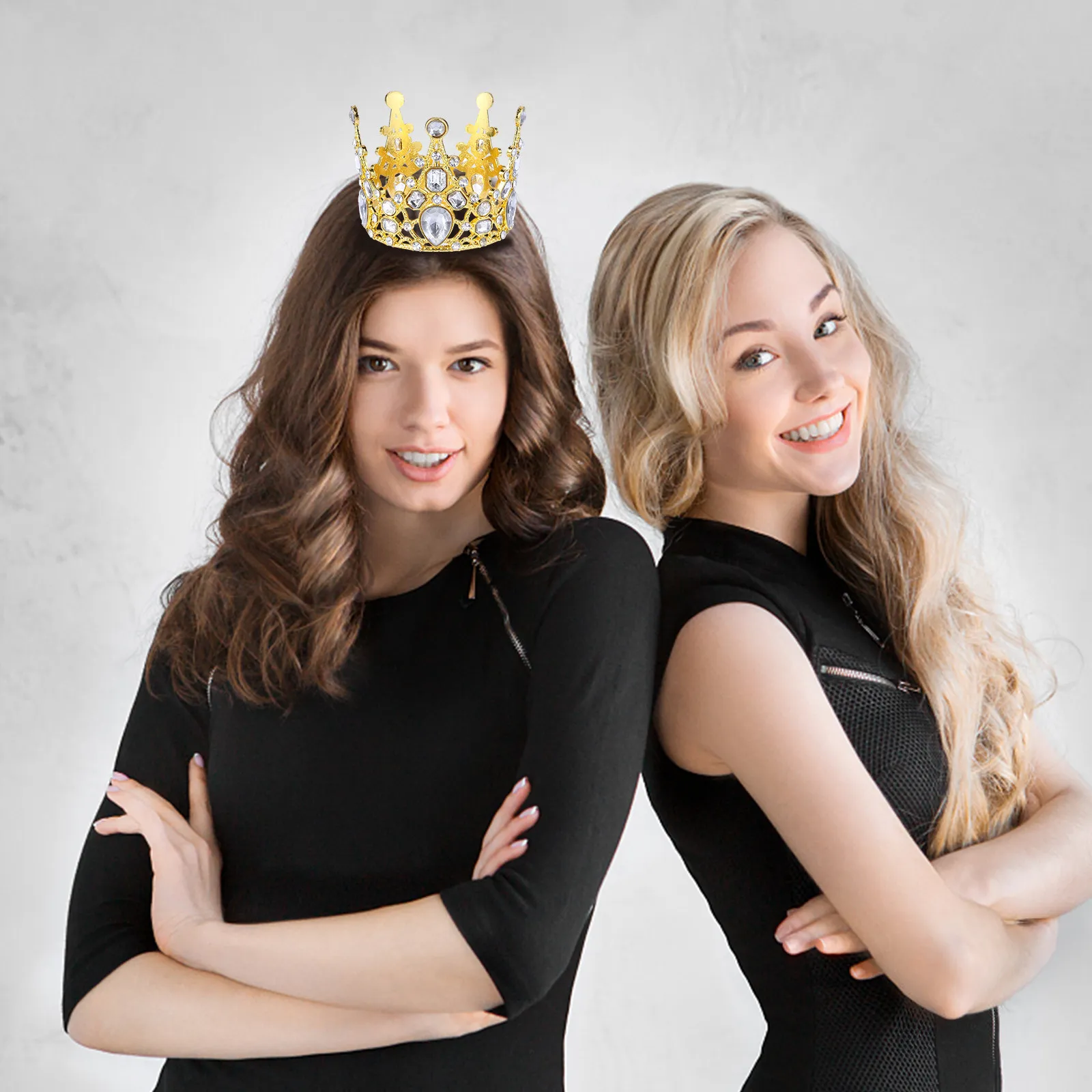 

2 шт. шикарных мини-корон для торта, украшение для праздничного торта, идеальный размер для фруктов, десертов, кексов, создания праздничной атмосферы